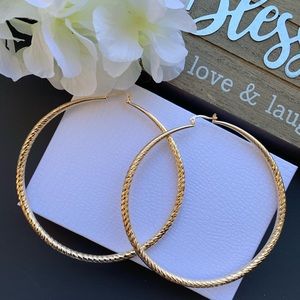 New laminate gold earing